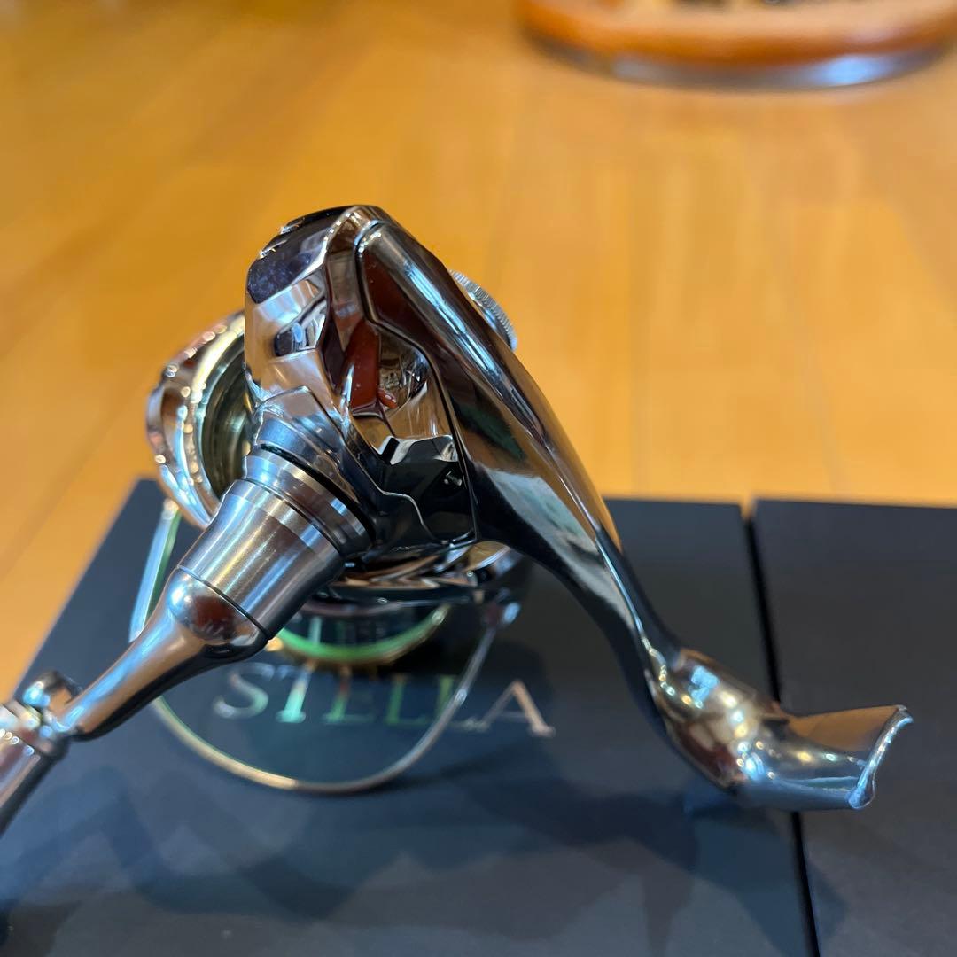 ステラ18 C3000 リブレハンドルノブ ［極美品］シマノ リール オマケ付