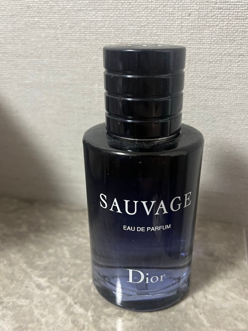 Dior SAUVAGE Eau de Parfum ✴︎60ml✴︎ - メルカリ