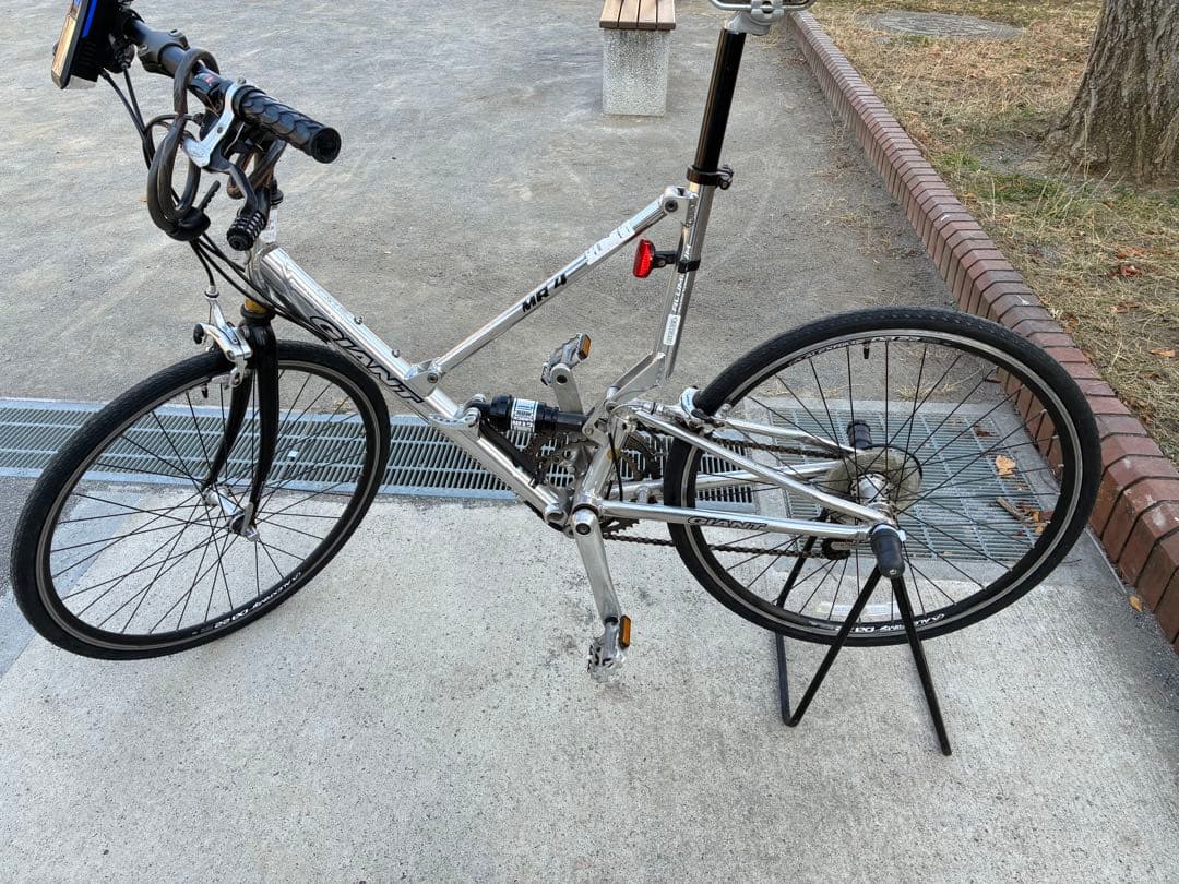 【GIANT MR4】折りたたみ 自転車 24インチ シルバータイヤ交換済 Yahoo!オークション -「giant mr-4」(自転車、サイクリング) の落札