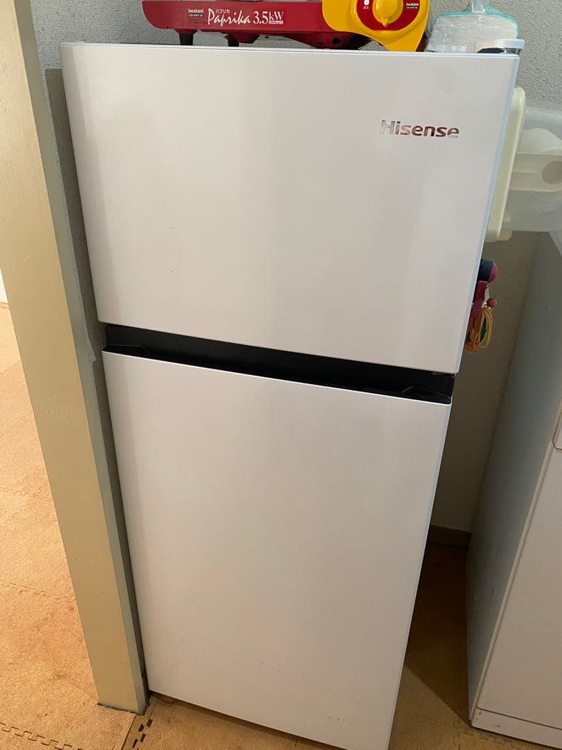 23年製 Hisense HR-B12HW 冷蔵庫 124L表示価格より20％OFF‼•