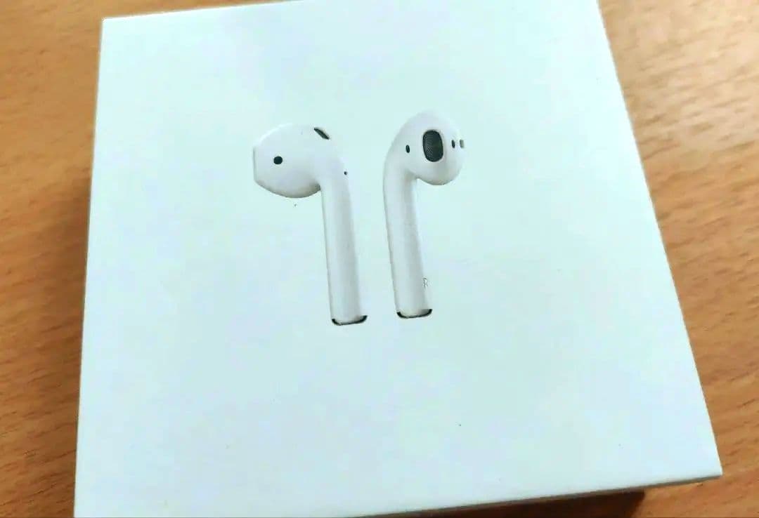 AirPods本体 充電ケース付き ホワイト Apple （第2世代）フルセット