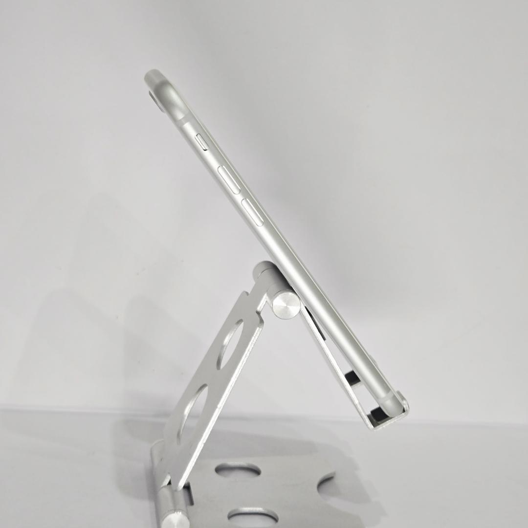 02 iPhone8 シルバー SIMフリー 画面傷なし - メルカリ