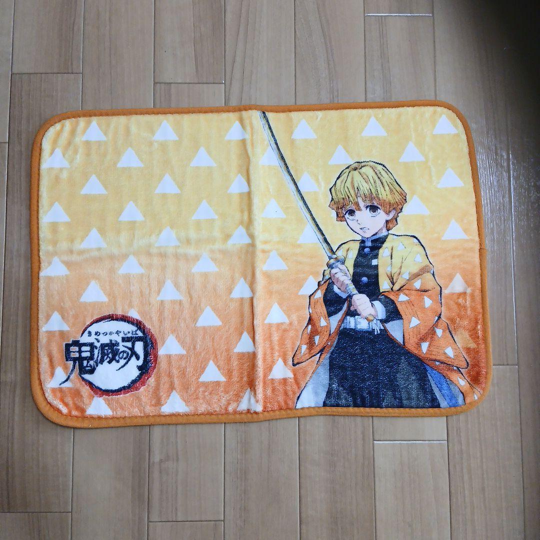 使用感あり】我妻善逸 玄関マット - メルカリ