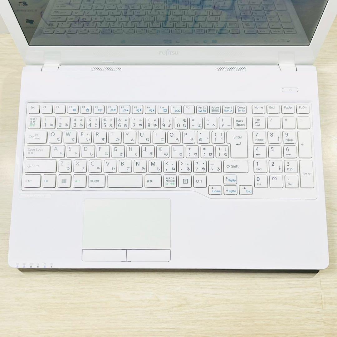 美品ホワイト❤️SSD搭載✨DVD カメラ ノートパソコン✨Windows11