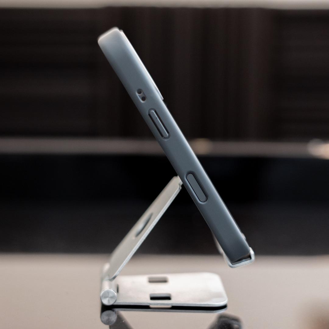 CASETiFY メタルウェーブケース iPhone 17 pro - メルカリ