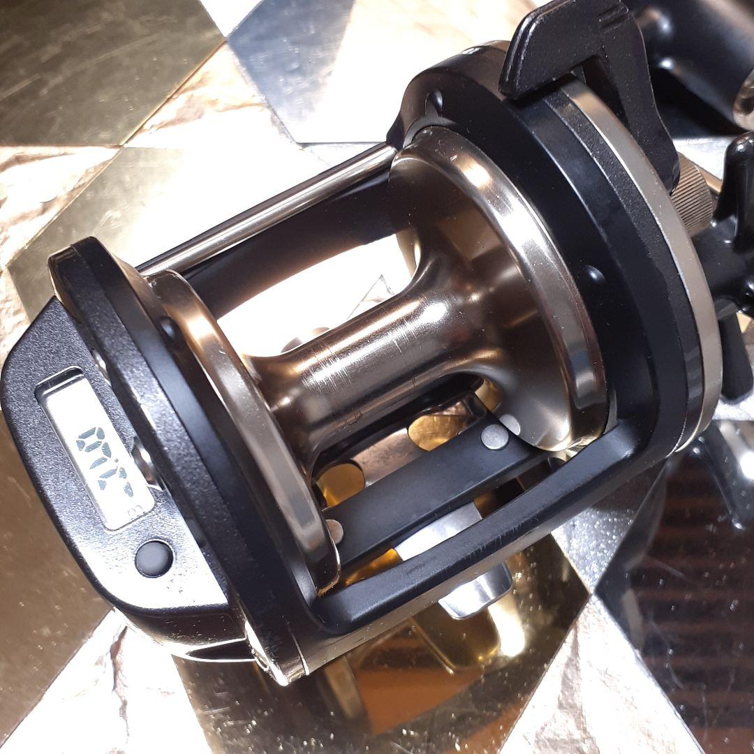 ダイワ 巨鯉 40W ベイトリール 遠投釣り 石鯛 イシダイ美品 - メルカリ