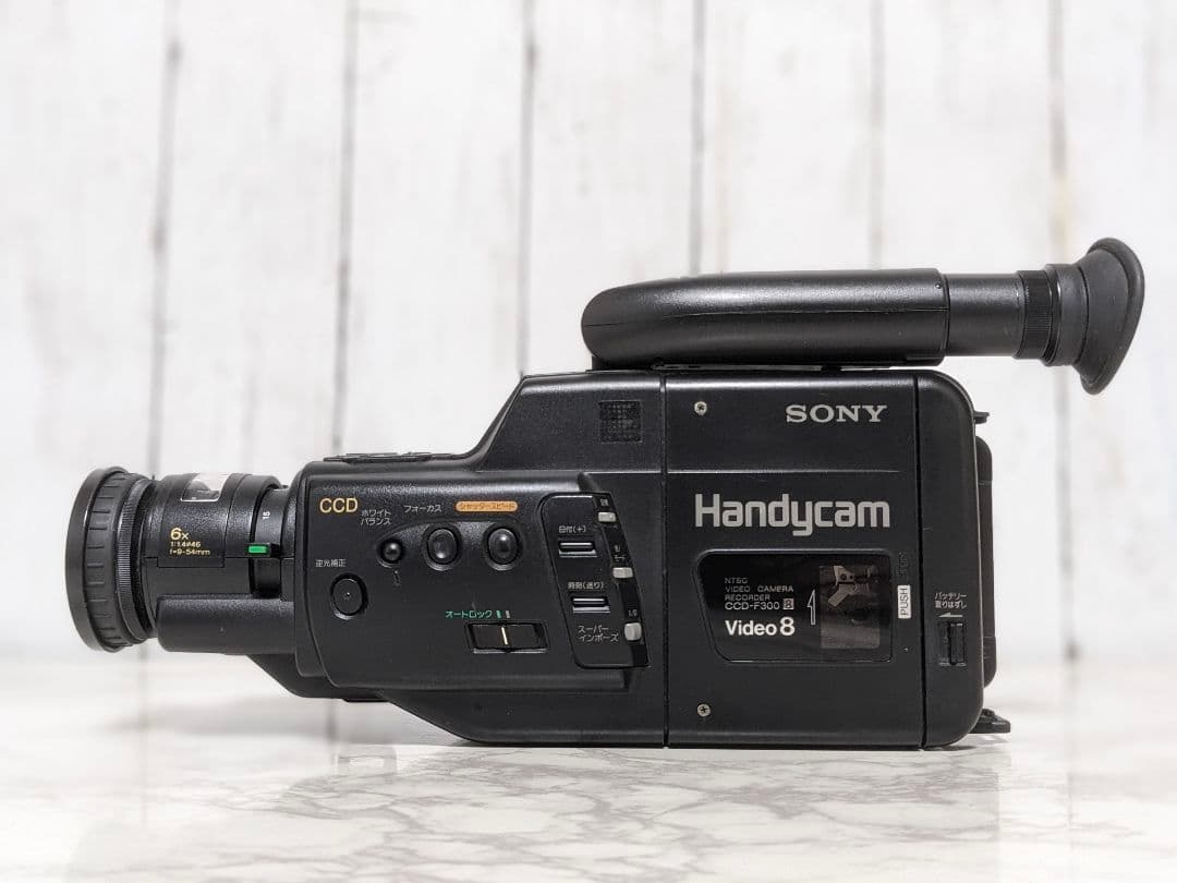 ジャンク】SONY CCD-F300 ビデオカメラ ハンディカム 8mm - メルカリ
