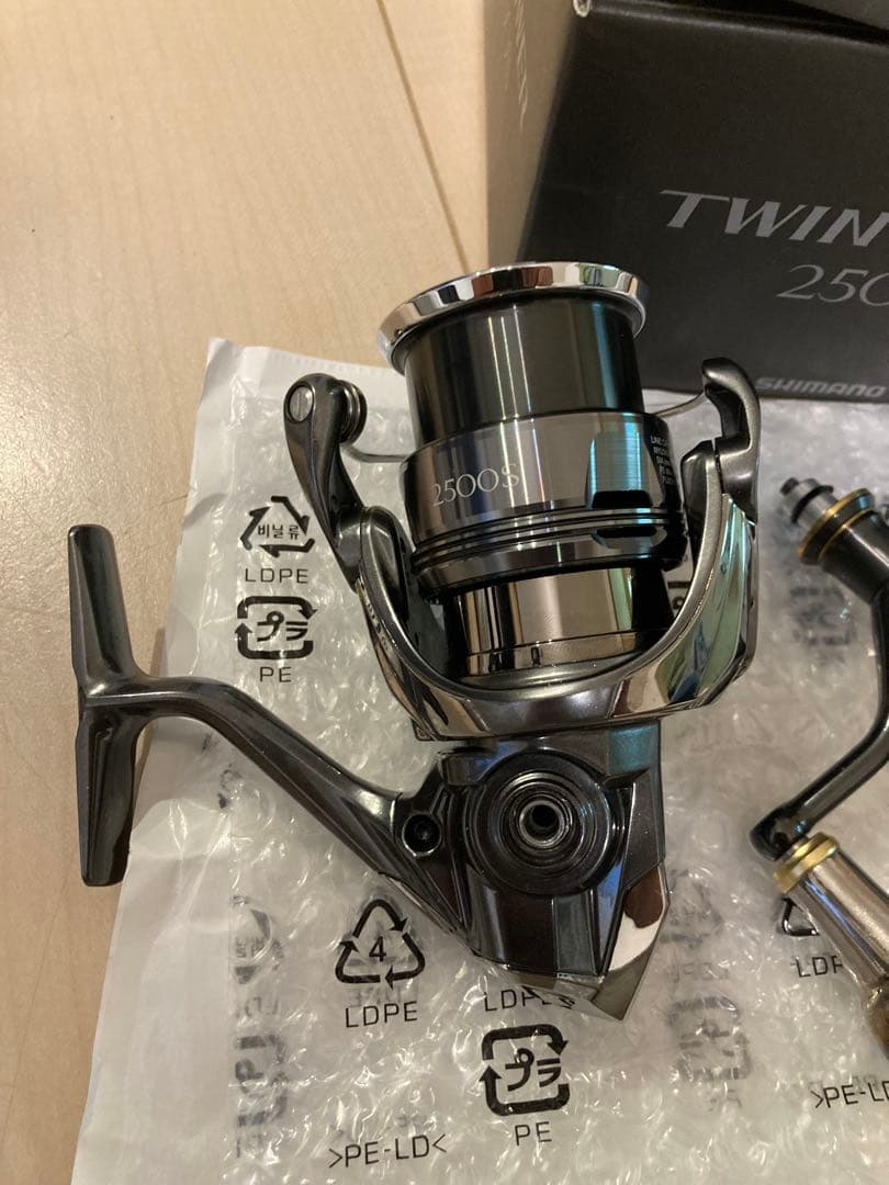 24ツインパワー 2500s リブレ ハンドルノブ - メルカリ