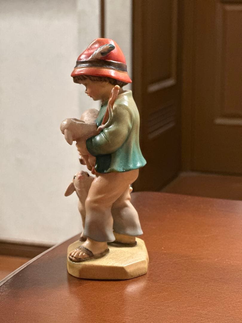 イタリア Conrad Moroder社 木彫り人形 写真追加しました - メルカリ