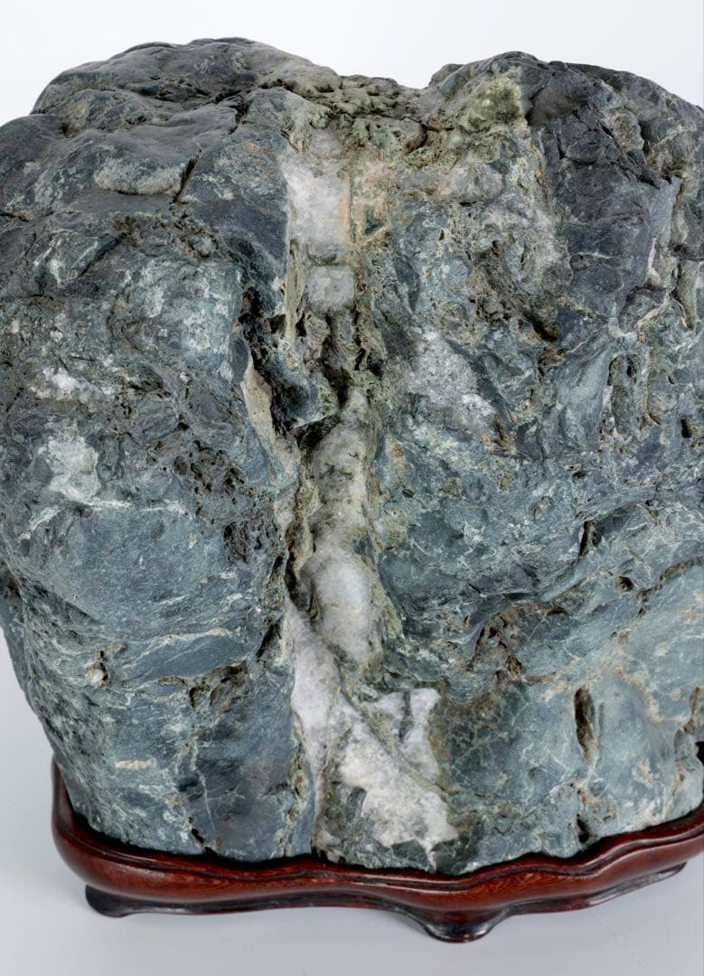 滝石 水石 添景 在銘台座付 12.5kg 盆石 鑑賞石 天然石 遠山石 飾石