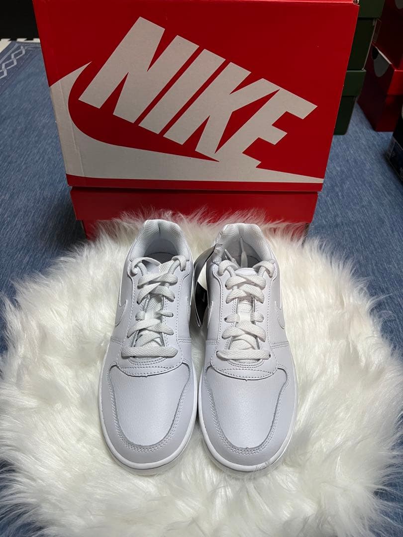 WMNS NIKE EBERNON LOWナイキ エバーノン ロー 24㎝ - メルカリ