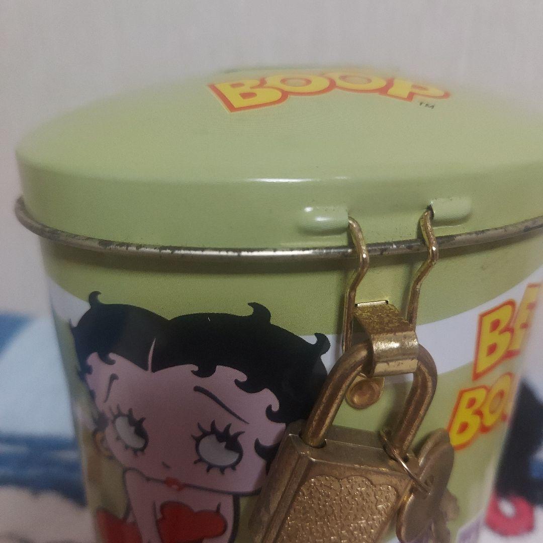新品)ベティちゃん 鍵付き貯金箱 Betty Boop - メルカリ