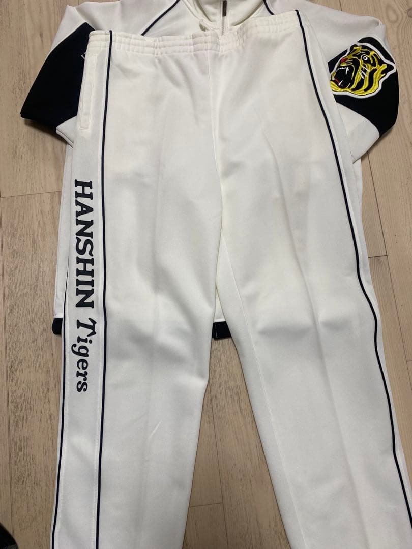 阪神タイガースセットアップジャージ【レア希少】刺繍ロゴ 上下セット