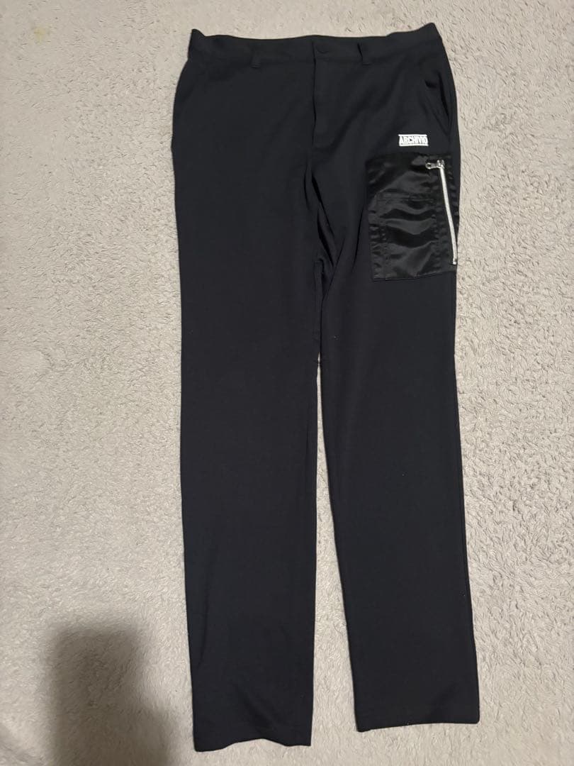 ARCHIVIO ブラックパンツ ジッパーポケット付き サイズ46 ファスナーポケットデニムパンツ（55-01PK10-205）｜パープル&イエロー