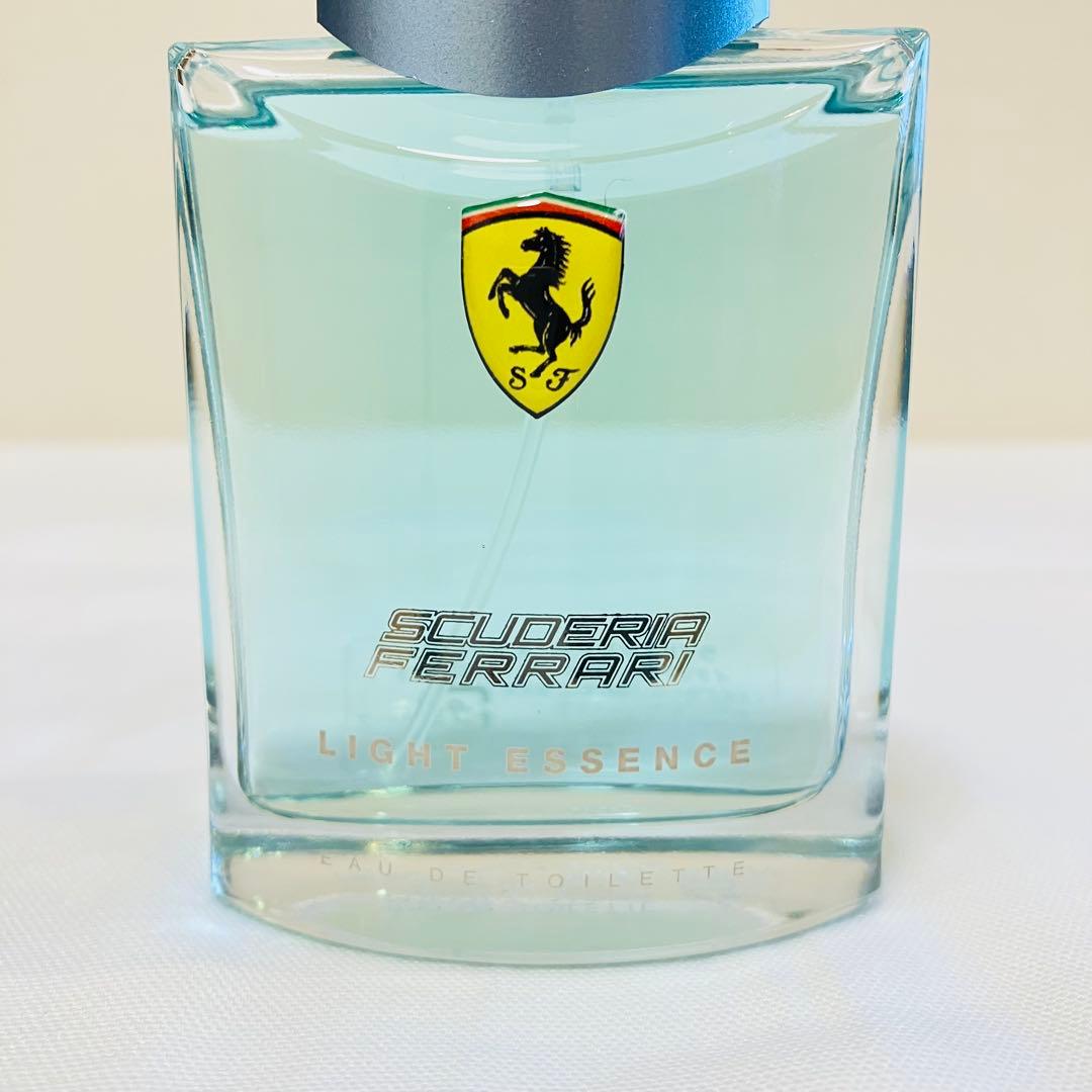 廃盤品 新品未使用 フェラーリ ライトエッセンス オードトワレ 香水