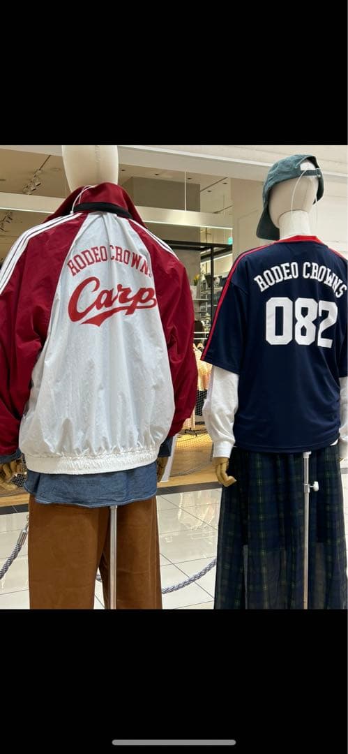 新品未使用品ロデオクラウンズ カープ コラボ 赤白ジャケット広島店