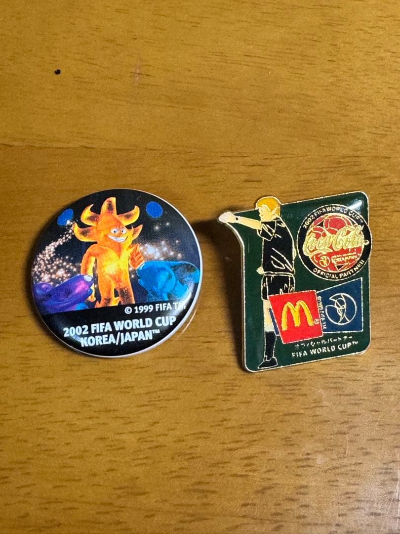 2002 FIFA日韓ワールドカップ ピンバッジ＆缶バッジ - メルカリ