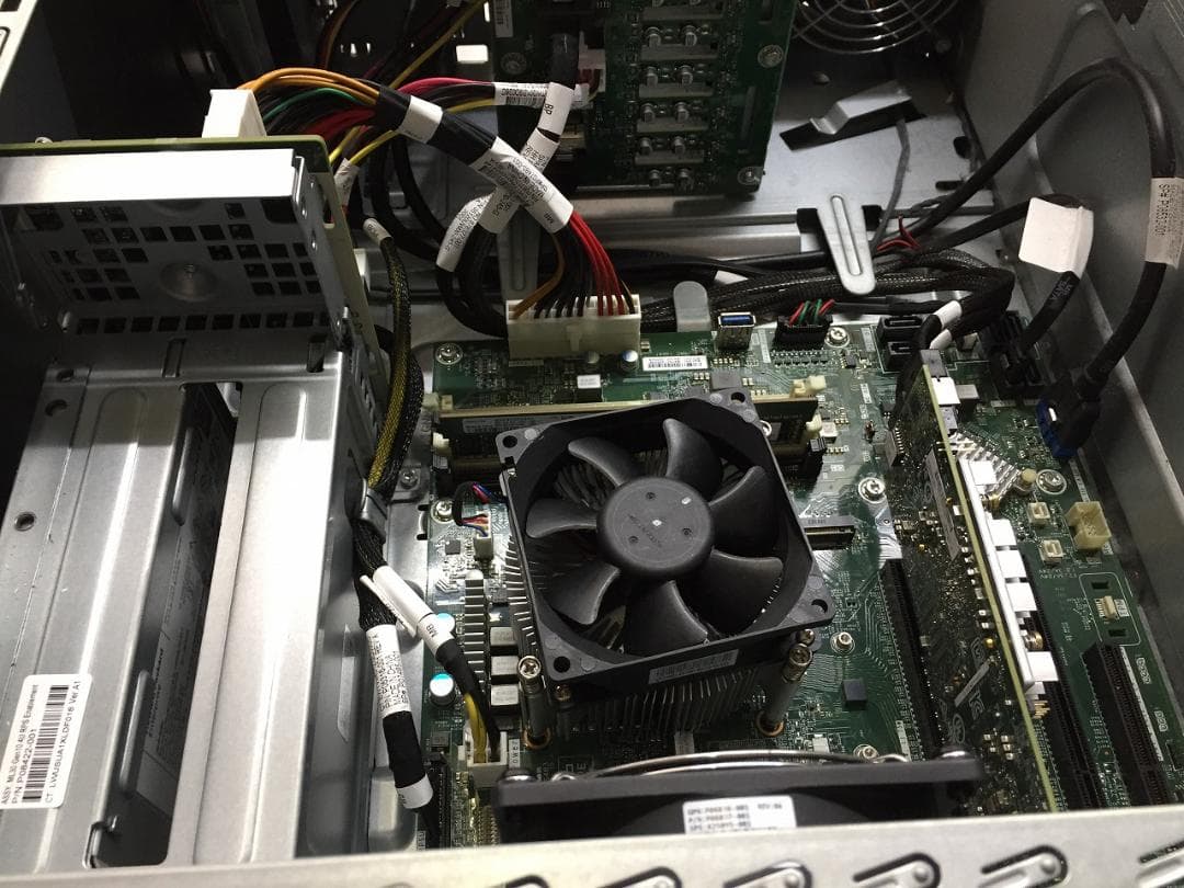 HPE ProLiant ML30 Gen10 サーバー - メルカリ