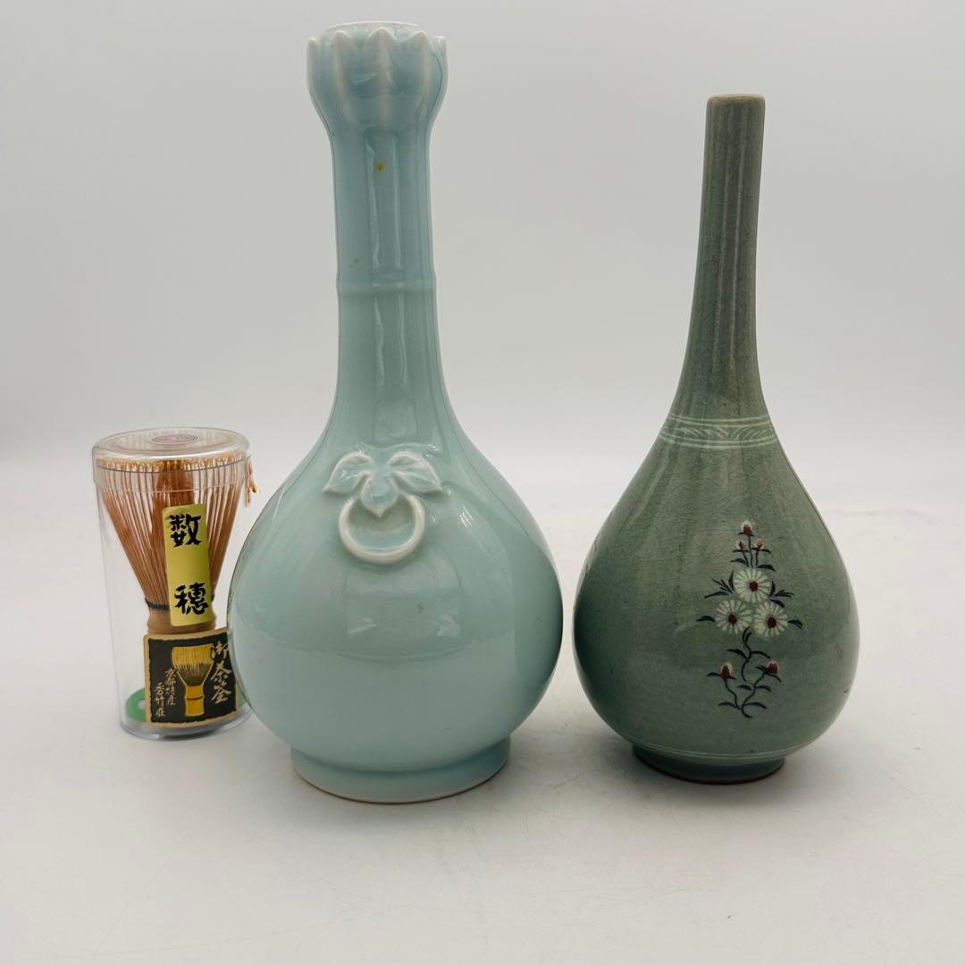 T 花瓶　高麗青磁　2点　盛り上げ　清明　花模様　一輪挿し 高麗青磁 一輪挿し 青緑色の陶器製花瓶 約19cm 峯岩の銘 - メルカリ