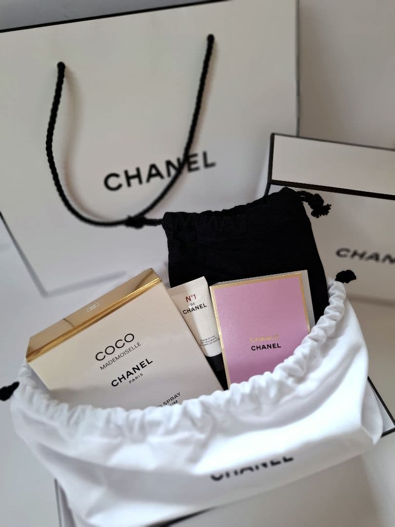 CHANEL　ココ マドモアゼル ツイスト＆スプレイ 3本セット Amazon | シャネル CHANEL ココ マドモアゼル オードトワレ ツイスト