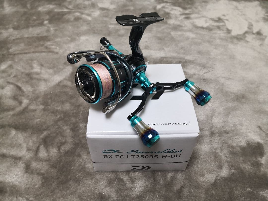 23エメラルダス RX FC LT2500S-H-DH リールセット - メルカリ
