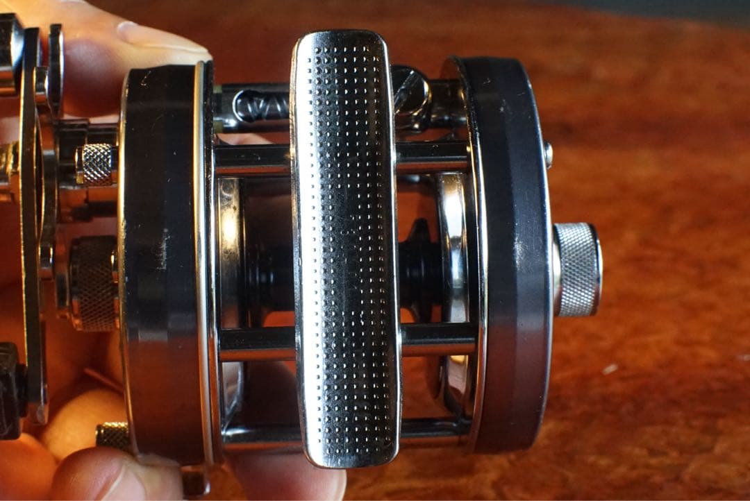 ABU アンバサダー 5500C ビッグA メンテ済 フレーム修正済 - メルカリ