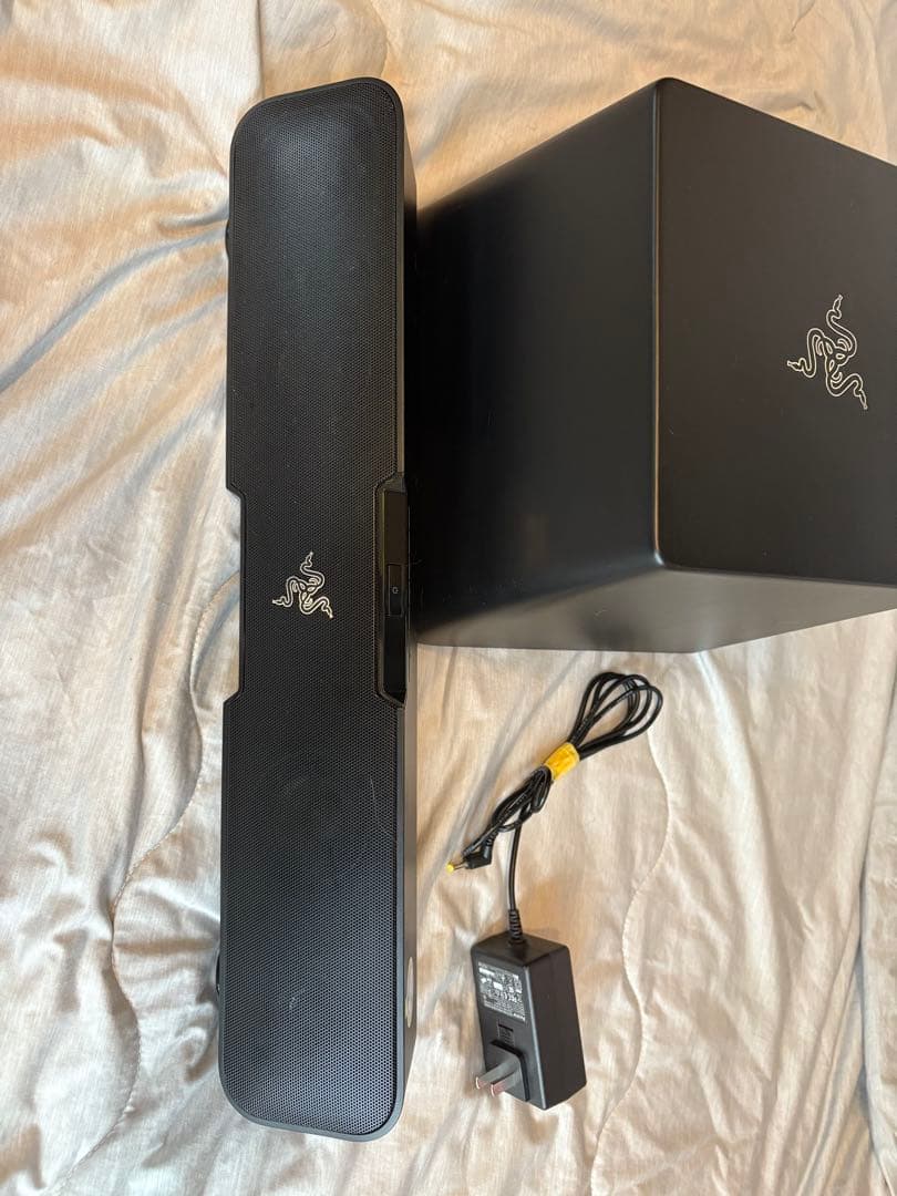 Razer Leviathan サウンドバーセット Razer、光るPC向けサウンドバー。サブウーファー付き36,850円 - AV Watch