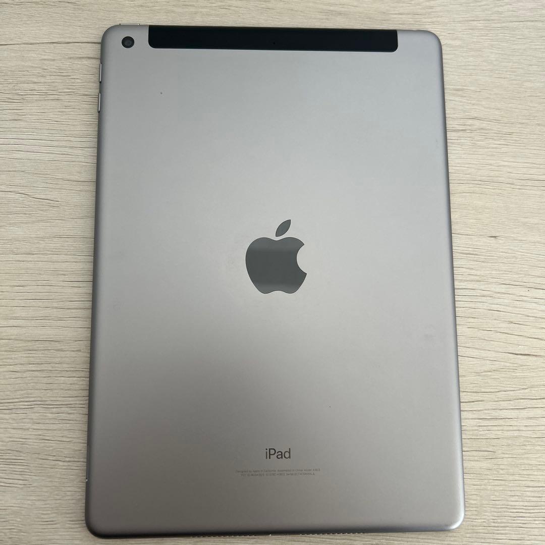 Apple iPad 5世代　128GBシルバー 本体 Amazon.co.jp: 【整備済み品】Apple iPad (第5世代) Wi-Fi 128GB