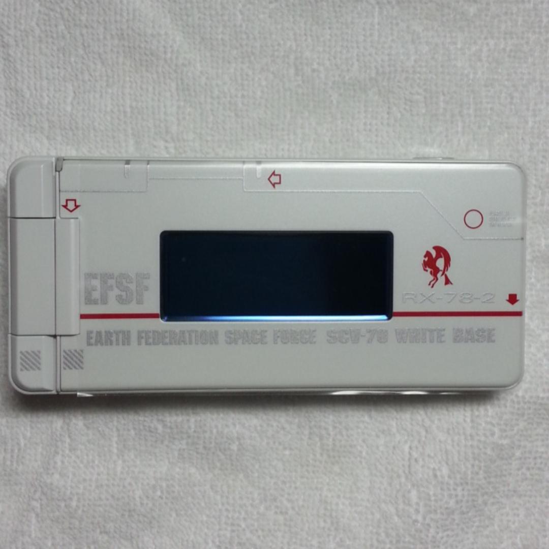 【レディントン】945SH G Ver.GP30th ガンプラ30周年を記念したガンプラケータイ「945SH G Ver.GP30th」、9