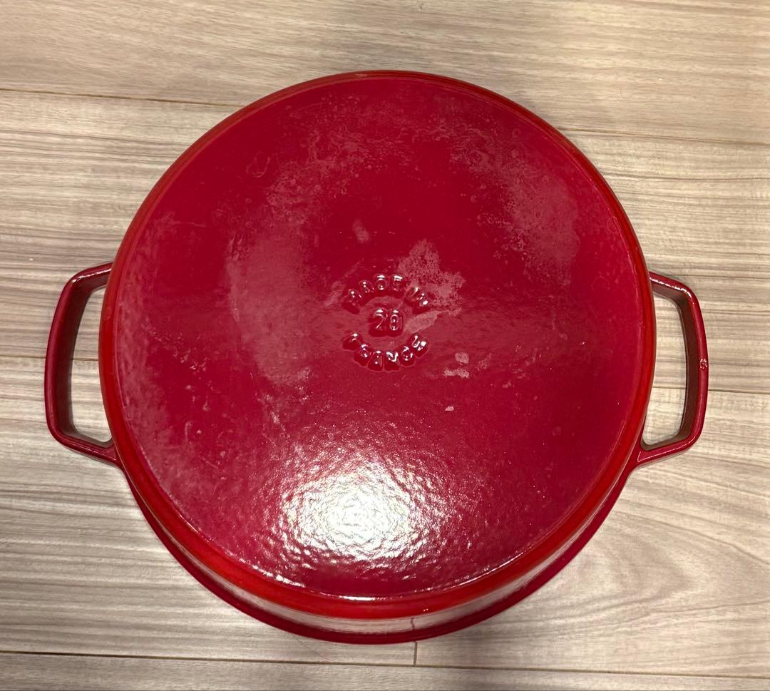 ストウブ ピコ・ココット 28cm ラウンド チェリーレッド 鋳鉄 - メルカリ
