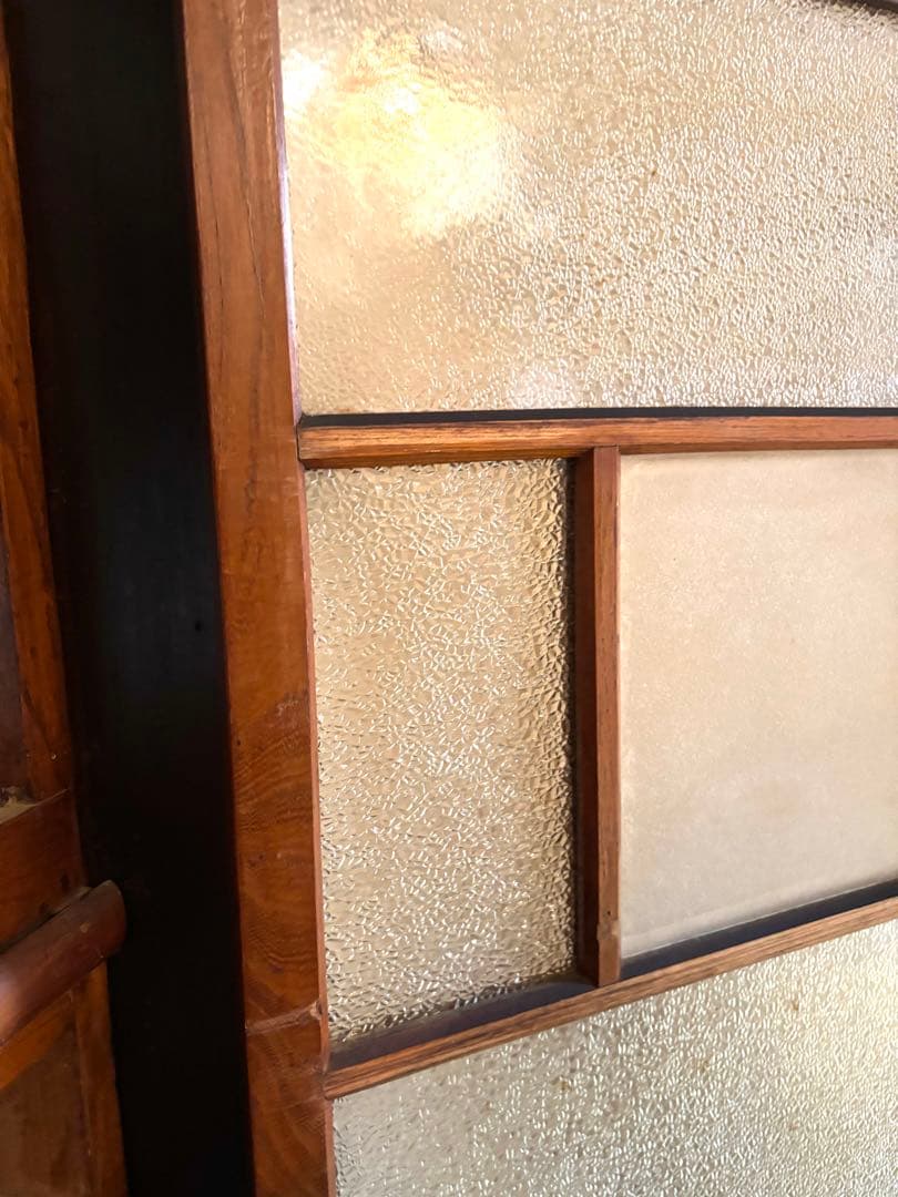 昭和20年代 食器棚 引き戸 型板ガラス 木枠 建具60×106cm｜2