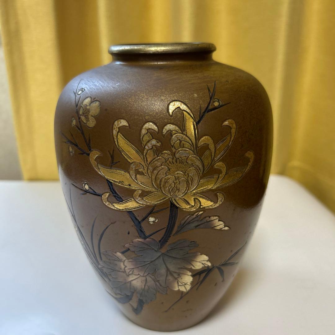 金属工芸 鋳銅 彫金花瓶 古 アンティーク品 - メルカリ