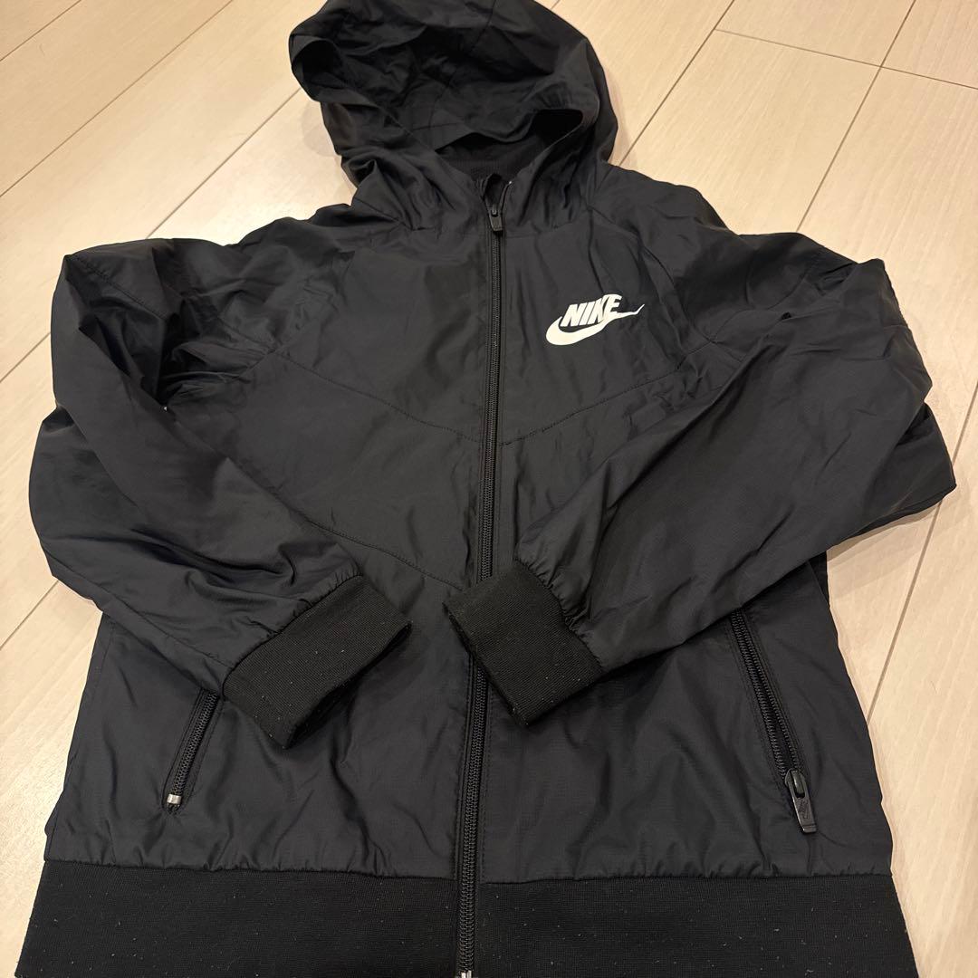 Nike フード付きナイロンジャケット 150サイズ 黒 - メルカリ