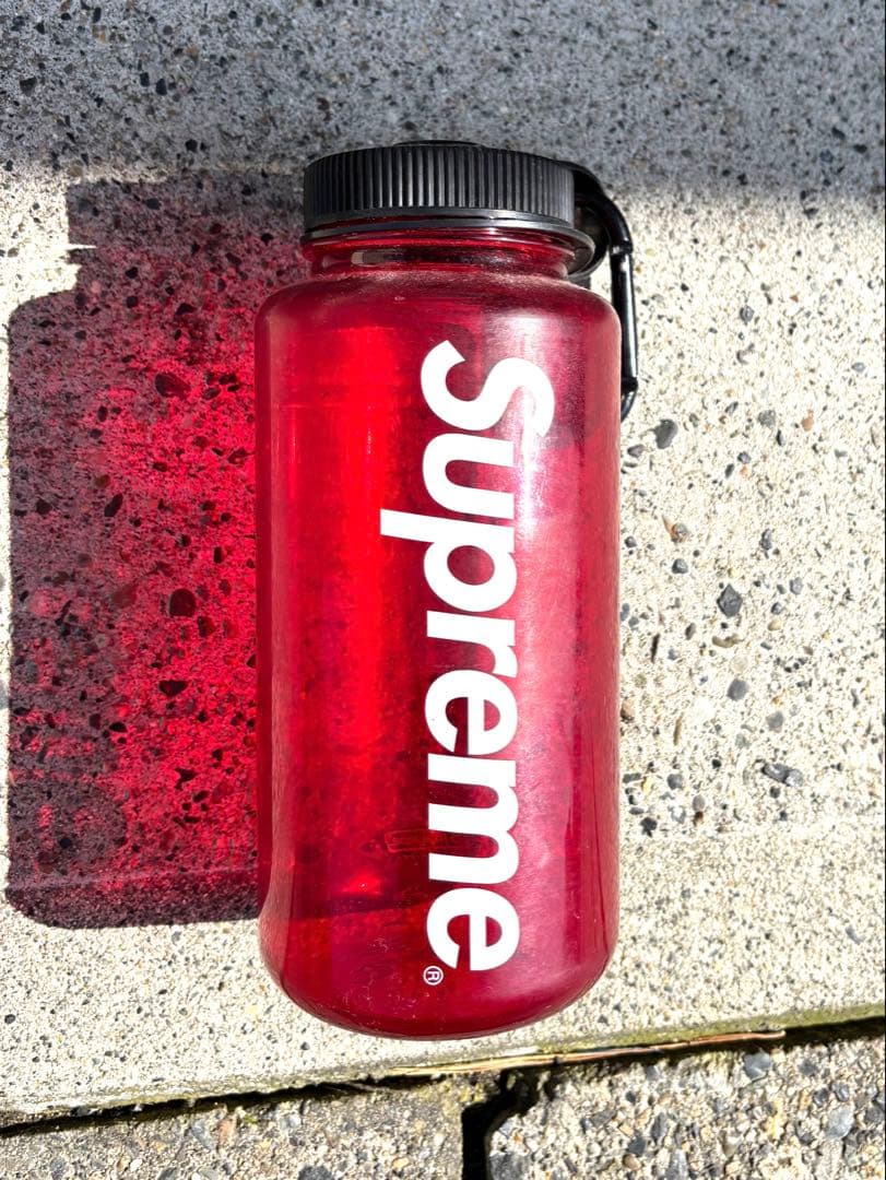 Supreme 赤色水筒 シュプリーム Nalgene Bottle - メルカリ