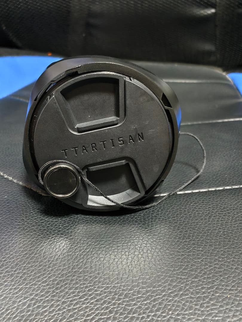 Sony a7rii シャッター 5100回数 ソニー レンズ 75mm f2 - メルカリ