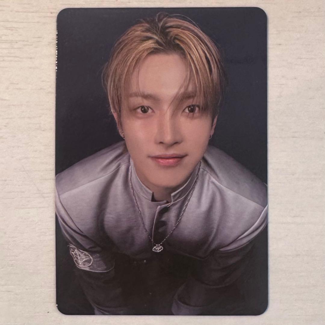 ATEEZ アチズ ホンジュン applemusic 特典 マグネット トレカ - メルカリ
