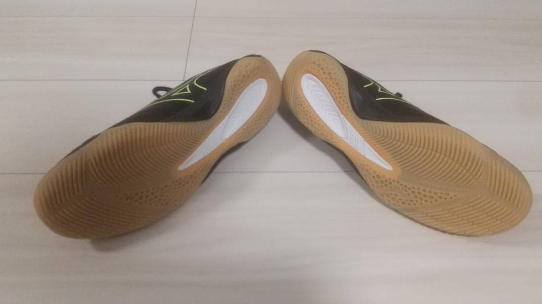 ミズノ モレリア NEO SALA β 27.0cm