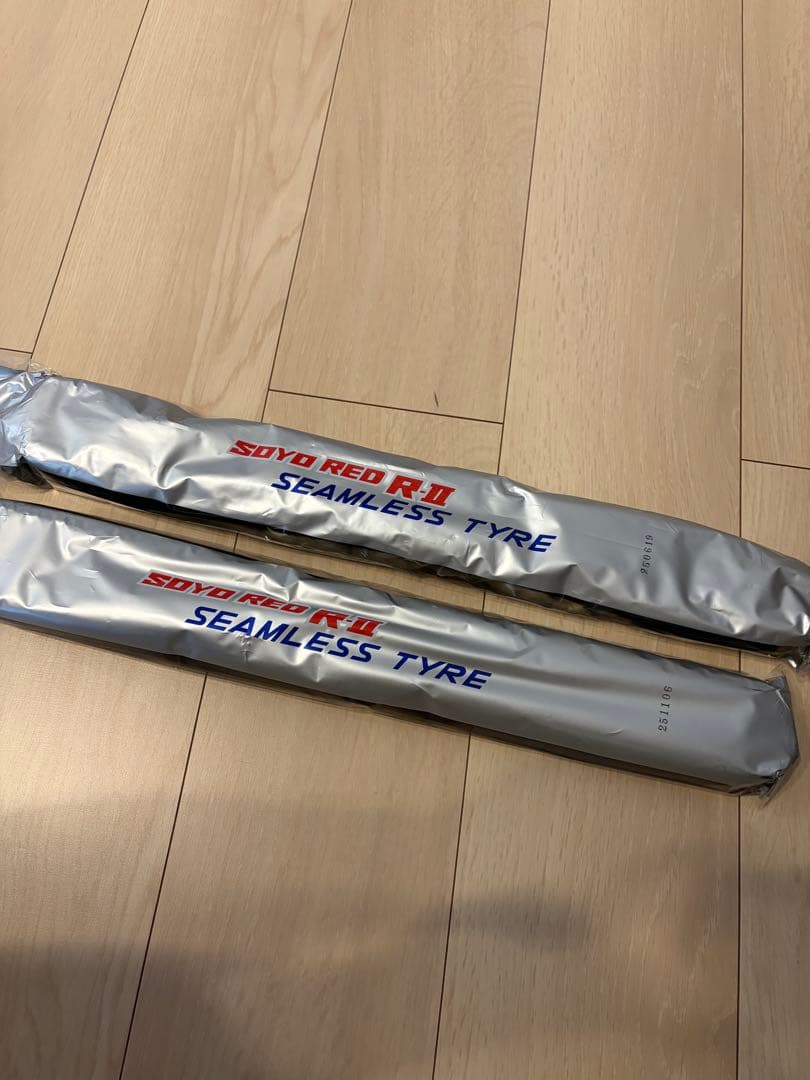 SOYO RED SEAMLESS TYRE 2本セット - メルカリ
