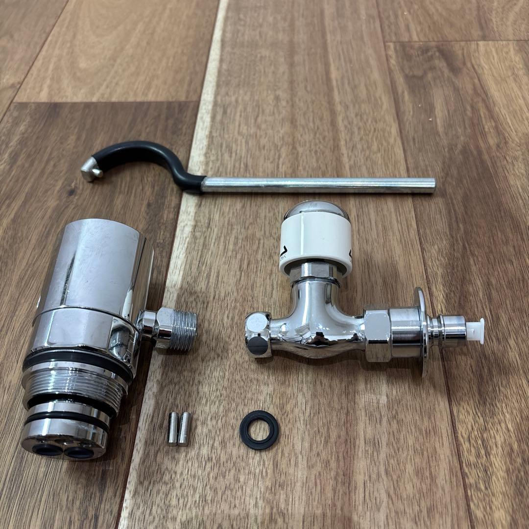 水栓 分岐金具　 ZK5021PN & K19STU 治具付き Amazon | KVK 分岐金具 ZK5021PN & 分岐止水栓 K19STU【セット買い