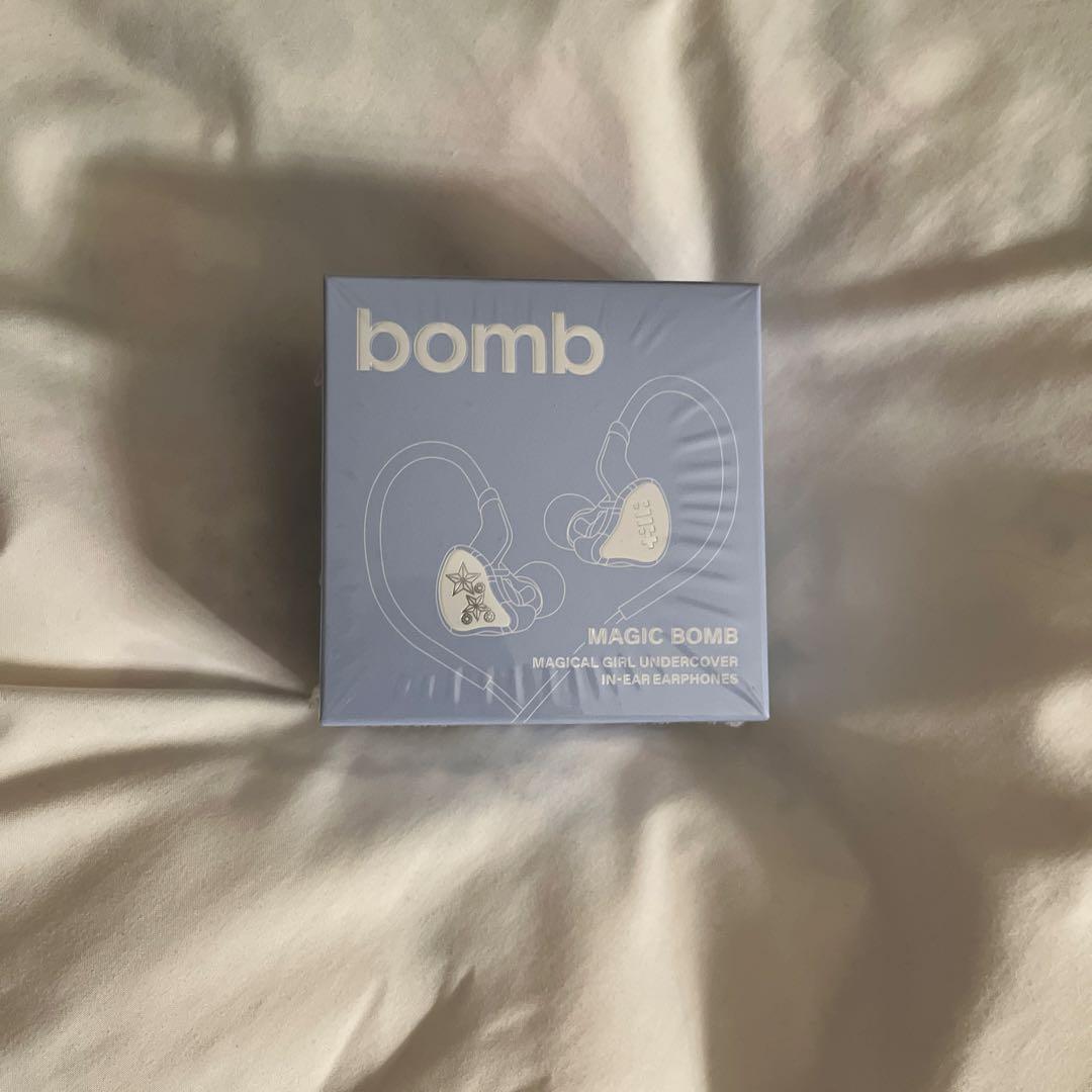 ILLIT アイリットBOMB イヤホン イヤモニ風 【新品未開封】 - メルカリ