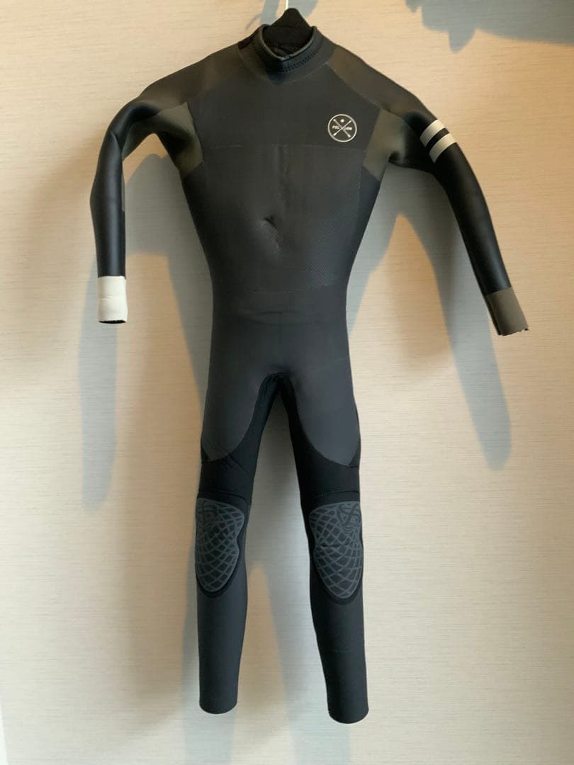 FELLOW セミドライ　サイズ130　ウェットスーツ　サーフィン用ダイビング用 楽天市場】[ｽｰﾊﾟｰｾｰﾙ価格+ｸｰﾎﾟﾝ]FELLOW セミドライ 5×3mm ウェット