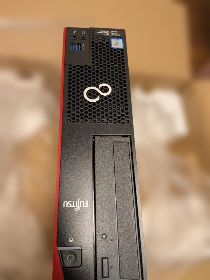 新品未使用】Fujitsu ESPRIMO D588/CX 本体と付属品 - メルカリ