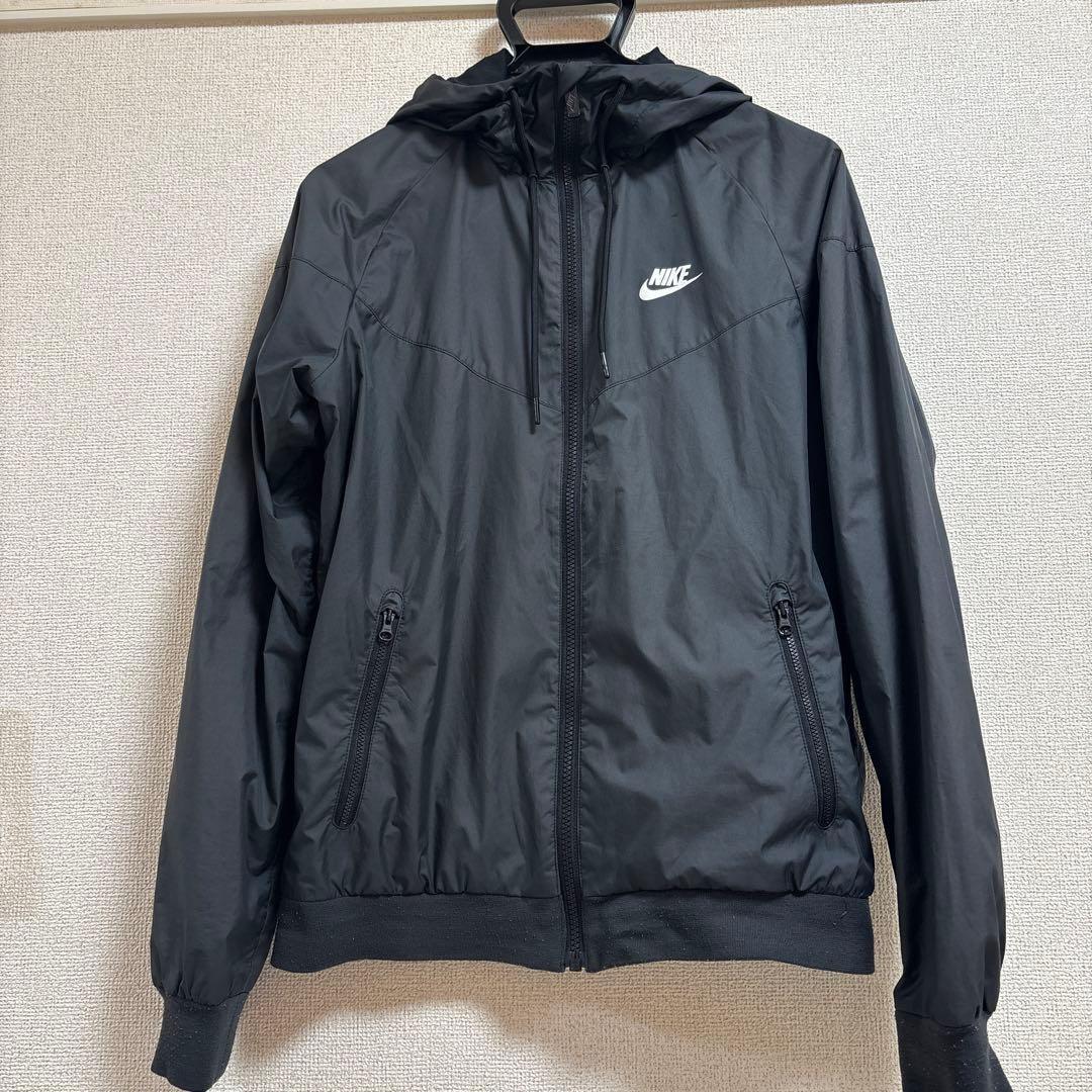Nike ブラック ウィンドブレーカー - メルカリ