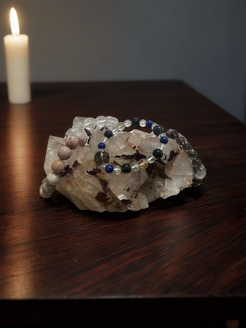 1.6kg❣️⭐️マダガスカル産　水晶クラスター　浄化　虹　キラキラ　癒し⭐️