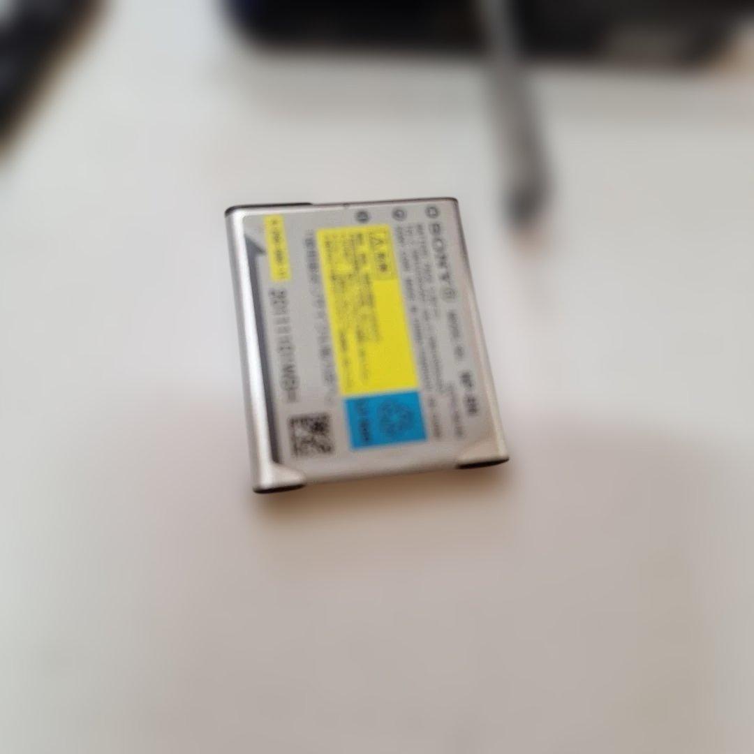 SONY Cyber-shot 16.1 Mega Pixels ジャンク品 - メルカリ