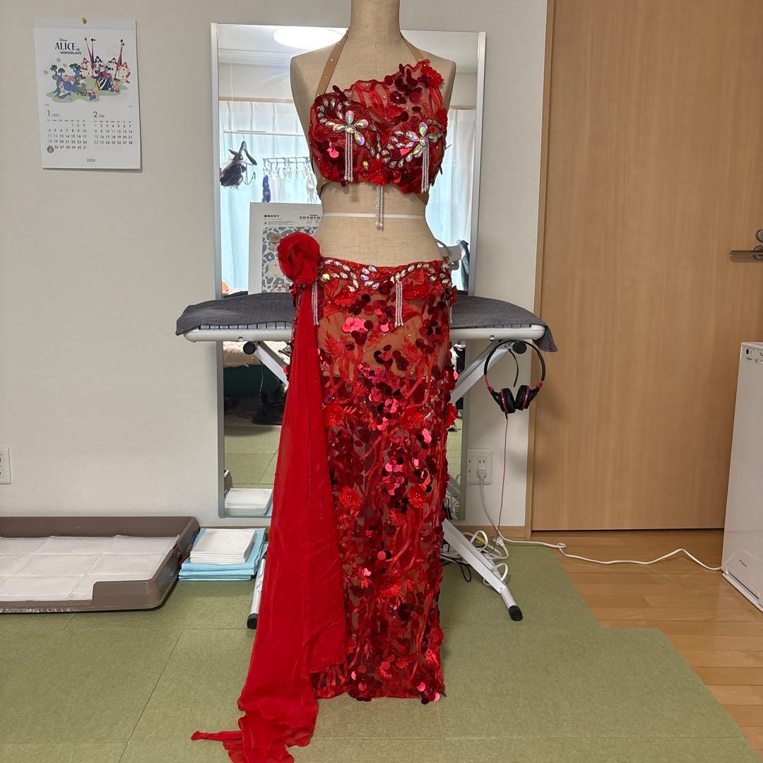 ベリーダンス セットアップ 赤 スパンコール 楽天市場】ベリーダンス衣装/3点セット/スパンコール/コスチューム