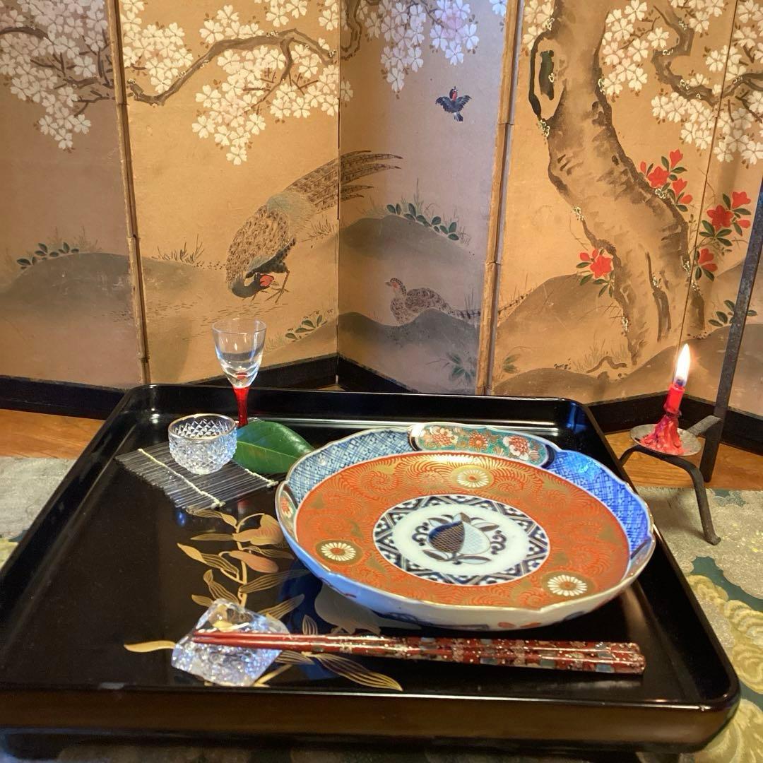 A919 古伊万里 金襴手 見込桃 赤絵 金花唐草 綾花型 7寸 5枚 - メルカリ