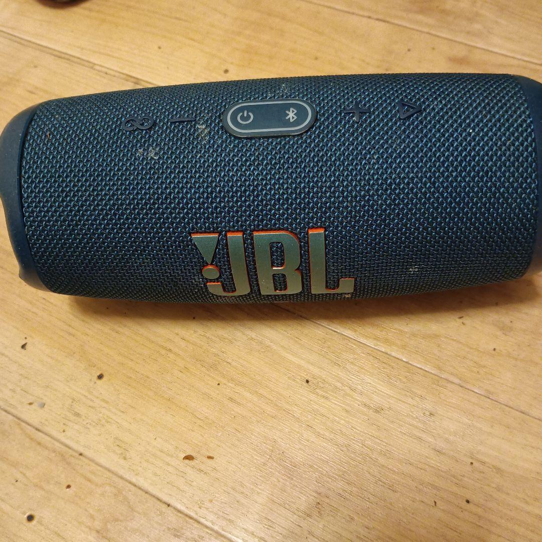 ラ*ク様 JBL ワイヤレススピーカー ダークブルーcharge5 JBL CHARGE 5 スプラッシュ/ダストプルーフ IP67 対応 Bluetooth 5.1
