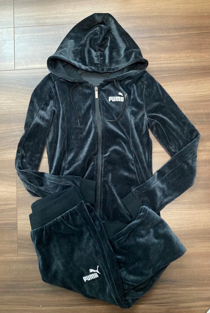 美品】PUMA ベロア セットアップ 上下セット ブラック 平成y2k - メルカリ