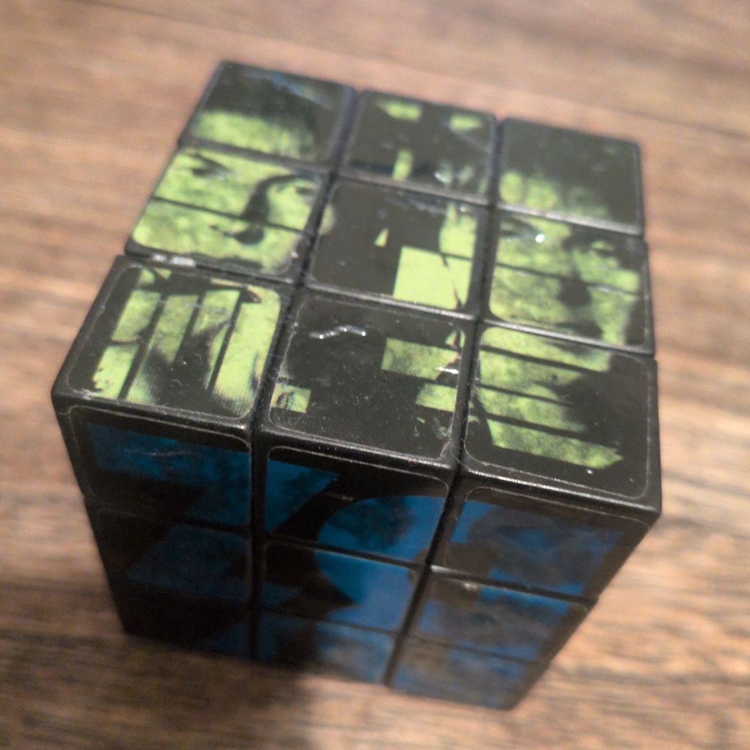 B,z ✨️ルービックキューブ - メルカリ